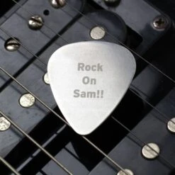 Personalised Silver Plectrum 8 Personalised Silver Plectrum -PERSONALISE STORE p0102u63 2